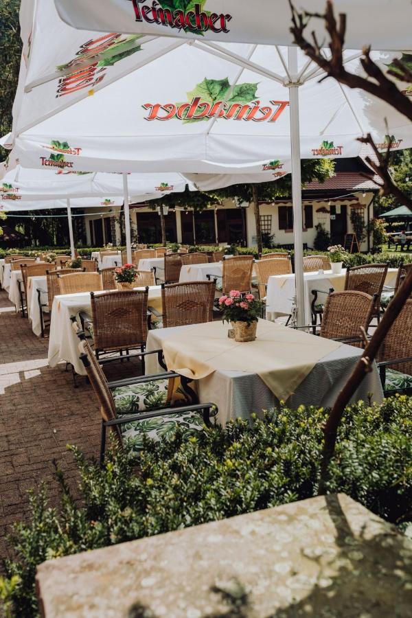 Hotel Zur Alten Muehle Neuenburg  Luaran gambar